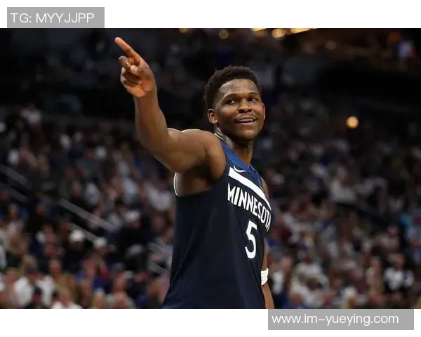 爱德华兹达成一万分里程碑加入森林狼传奇行列与加内特唐斯并肩前行